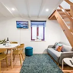 Guestready - Easygoing Pool To River Apartment